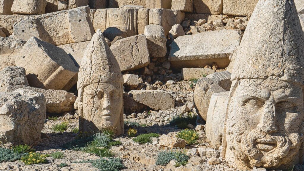 جبل النمرود وواحد من أفضل 20 وجهة سياحية في تركيا لعام 2025