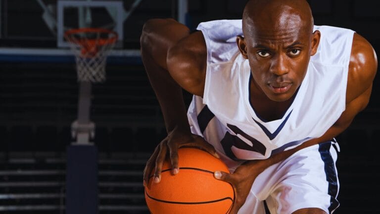 أفضل 10 لاعبين كرة سلة في التاريخ - لاعب كرة سلة