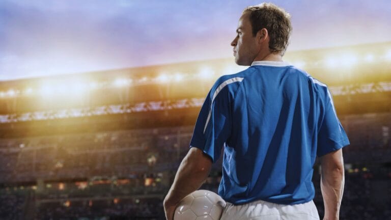 لاعب كرةقدم - أفضل-10-مدافعين-في-تاريخ-كرة-القدم